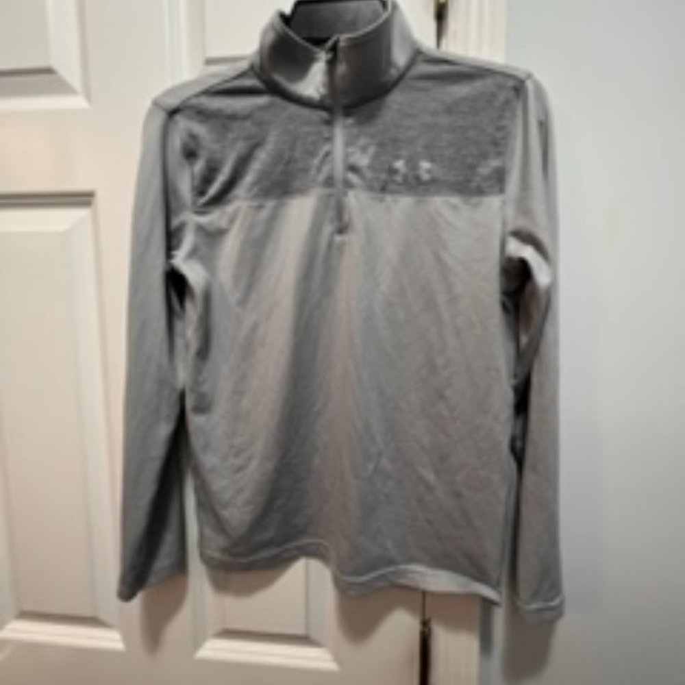 Under Armour large youth gray sweatshirt